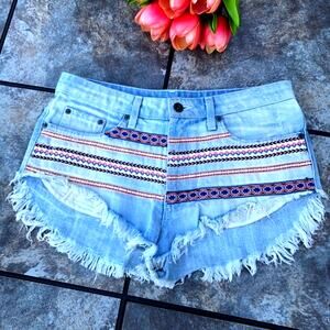 LF Carmar Morgan Distressed Raw Hem Denim Cutoff Shorts Sz 4/27